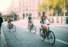 Elektrikli Bisikletlerin Büyük Şehirlerdeki Rolü elektrikli bisiklet, en iyi elektrikli bisikletler, elektrikli bisiklet fiyatları, katlanır elektrikli bisiklet, elektrikli dağ bisikleti, elektrikli bisiklet modelleri, elektrikli bisiklet tavsiyeleri, elektrikli bisiklet menzili, elektrikli bisiklet motor gücü, elektrikli bisiklet şarj süresi