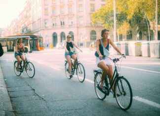 Elektrikli Bisikletlerin Büyük Şehirlerdeki Rolü elektrikli bisiklet, en iyi elektrikli bisikletler, elektrikli bisiklet fiyatları, katlanır elektrikli bisiklet, elektrikli dağ bisikleti, elektrikli bisiklet modelleri, elektrikli bisiklet tavsiyeleri, elektrikli bisiklet menzili, elektrikli bisiklet motor gücü, elektrikli bisiklet şarj süresi