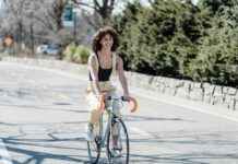 Elektrikli Bisikletlerin Dört Mevsim Kullanımı: İpuçları ve Öneriler elektrikli bisiklet, en iyi elektrikli bisikletler, elektrikli bisiklet fiyatları, katlanır elektrikli bisiklet, elektrikli dağ bisikleti, elektrikli bisiklet modelleri, elektrikli bisiklet tavsiyeleri, elektrikli bisiklet menzili, elektrikli bisiklet motor gücü, elektrikli bisiklet şarj süresi