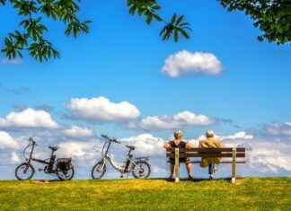 Elektrikli Bisiklet Şarj Aleti Seçerken Bilmeniz Gerekenler Elektrikli Bisiklet Şarj Aleti Seçerken Bilmeniz Gerekenler