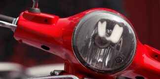 Elektrikli Scooter ile Toplu Taşıma Kullanımı Elektrikli Scooter ile Toplu Taşıma Kullanımı