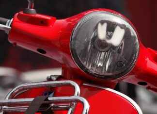 Elektrikli Scooter ile Toplu Taşıma Kullanımı Elektrikli Scooter ile Toplu Taşıma Kullanımı