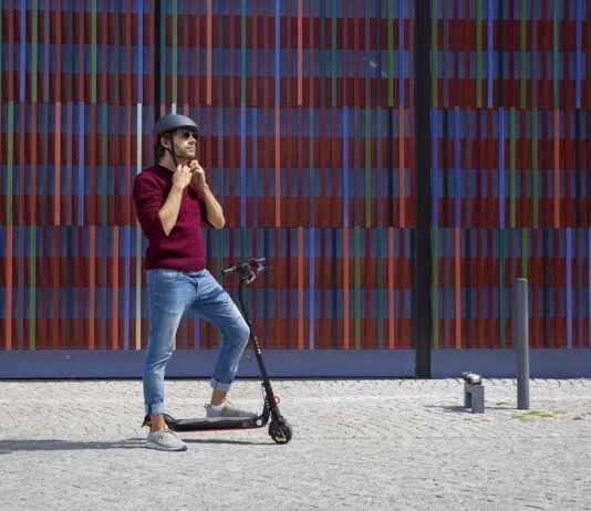 Elektrikli Scooter Yağmurlu Havada Kullanılır mı? Elektrikli Scooter Yağmurlu Havada Kullanılır mı?