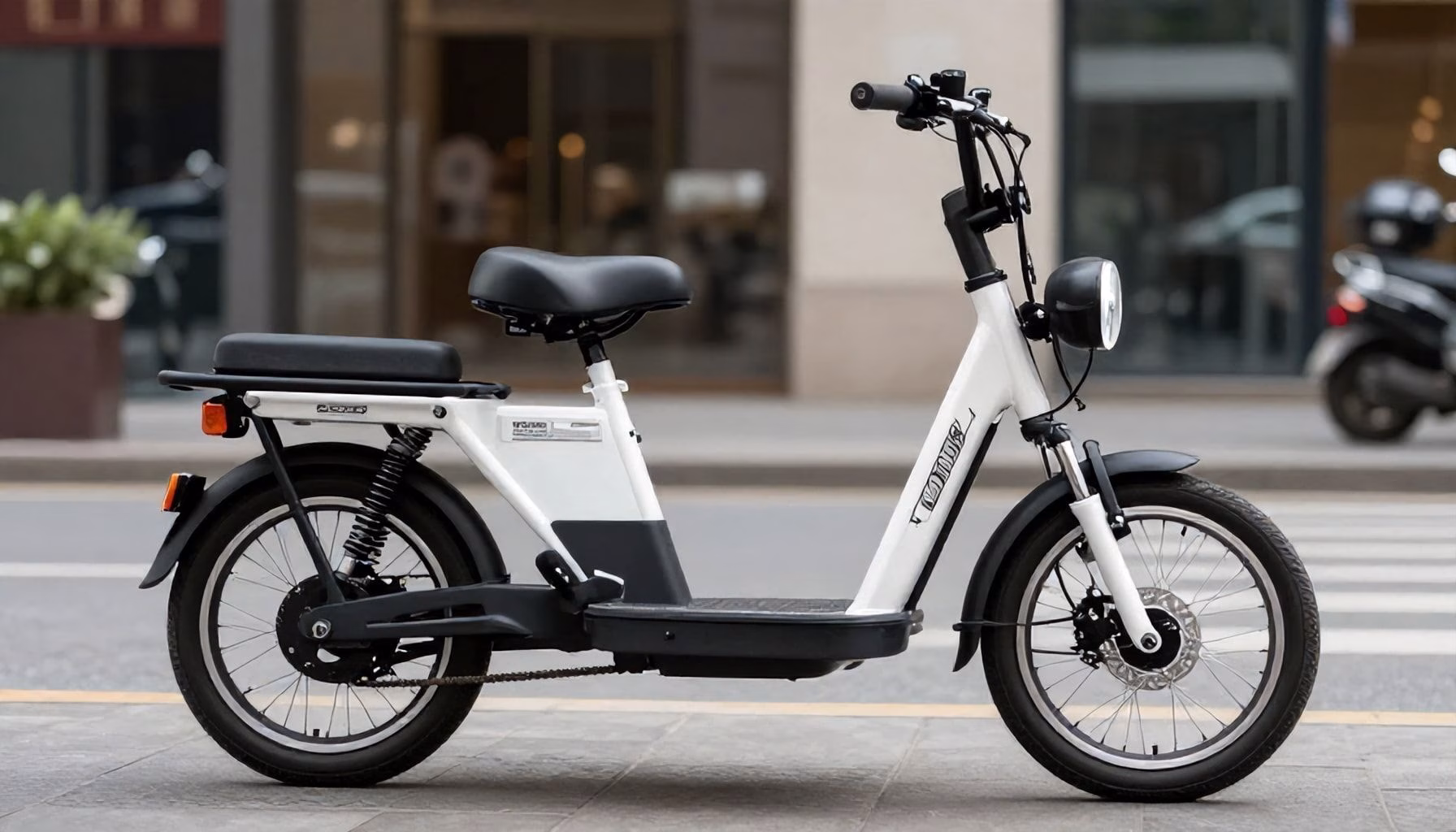 Üç Tekerlekli Elektrikli Bisiklet: Güvenli ve Pratik Şehir Gezintisi