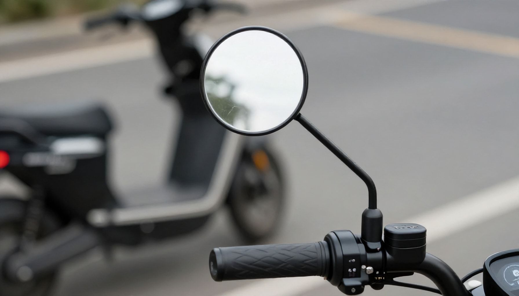 Elektrikli Bisiklet Aynası: Güvenli ve Pratik Yolculuklar İçin"*