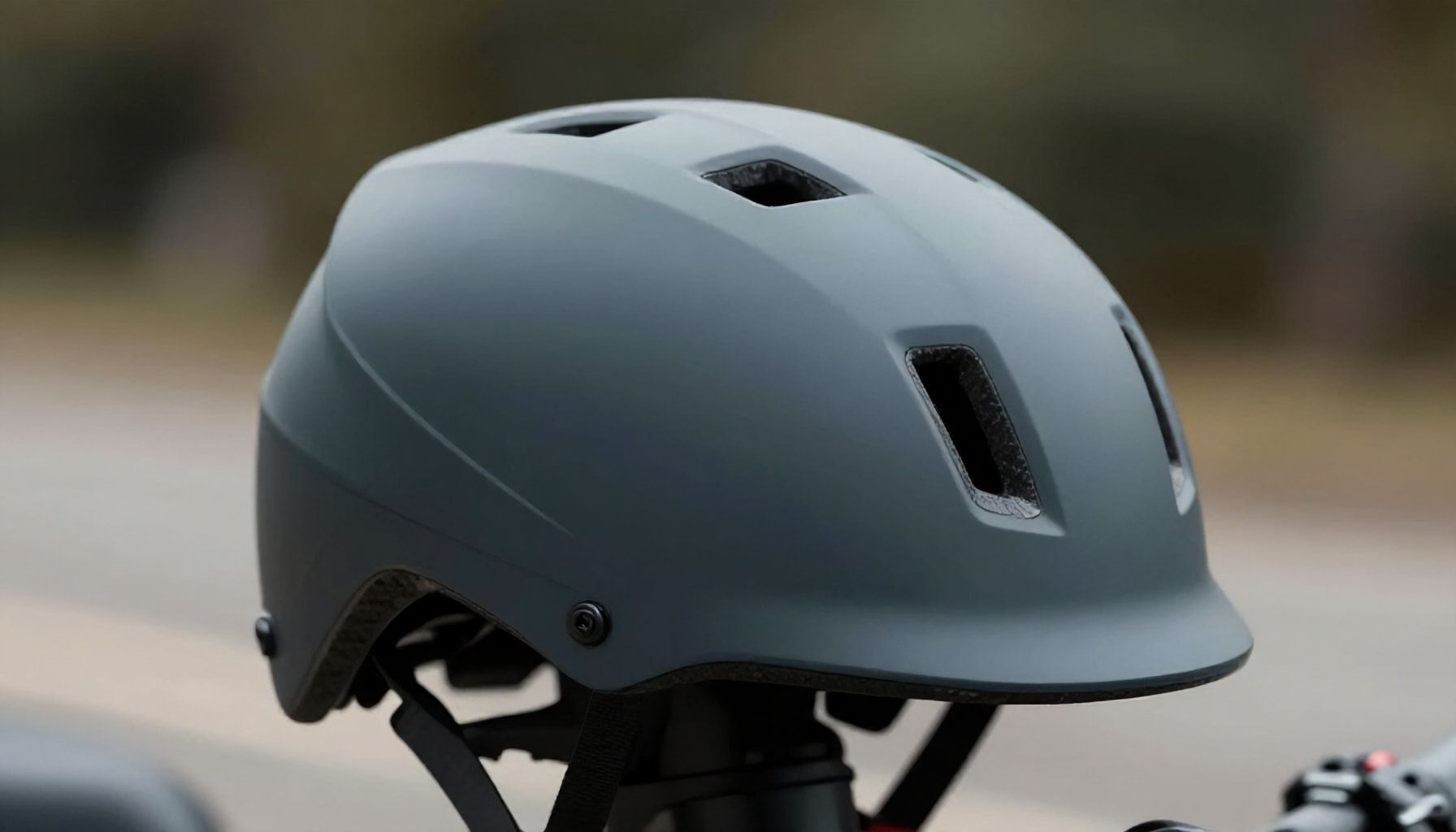 Elektrikli Bisiklet Kaskı: Güvenli ve Stilize Yolculuklar İçin